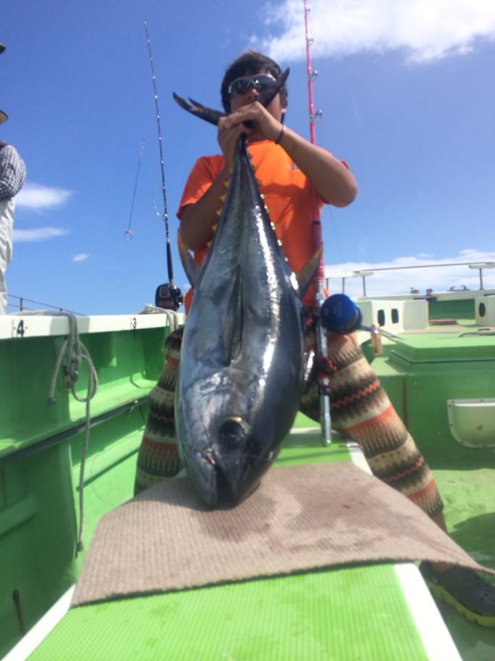 【15時速報】コマセキハダ、3隻で10尾！　明日のライブベイト船は中止となりました。