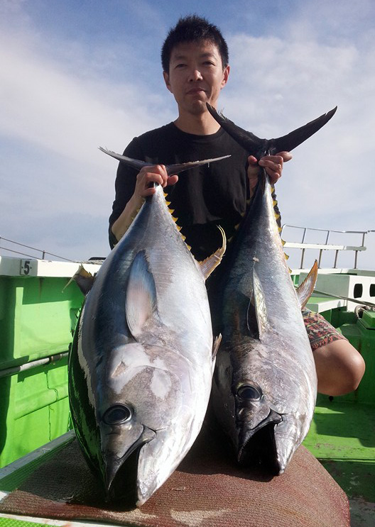 【速報】コマセキハダ船、2隻でキャッチ5尾! ライト五目船ではイナダ復活。狙った全魚種大漁!