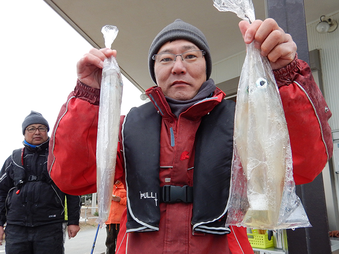 【1月23日】ライトアマダイ船、40，41センチの良型混じり。ヤリイカ初挑戦の方、14杯キャッチ！　船長の教えを図解しました