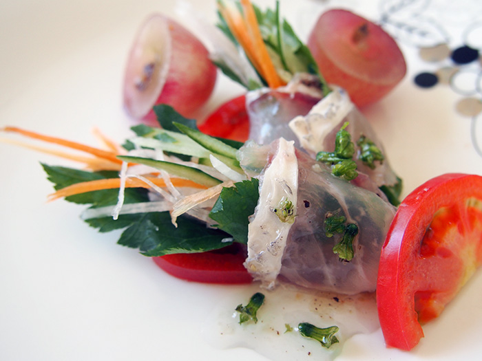 マダイのラップサラダ